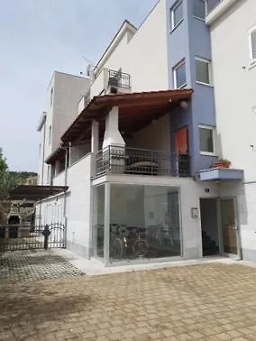Evala Apartment *